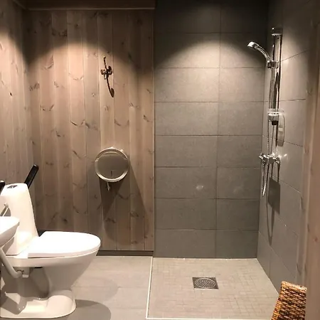 Lodger På Myhre Gård *